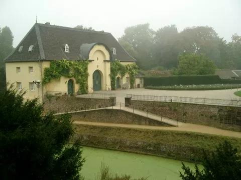 Besuch Burg und Jagdschloss in Krefeld-Linn 2007